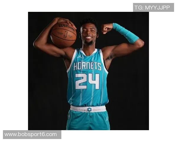 布兰登米勒欣喜黄蜂全队表现出色赛场展现团队合作精神与实力 布兰登米勒欣喜黄蜂全队表现出色赛场展现团队合作精神与实力