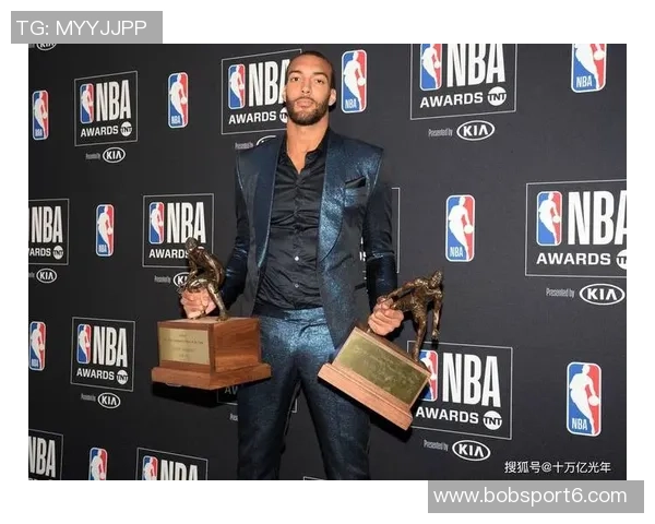 戈贝尔力争第五个最佳防守球员奖全力提升球队防守实力 戈贝尔力争第五个最佳防守球员奖全力提升球队防守实力