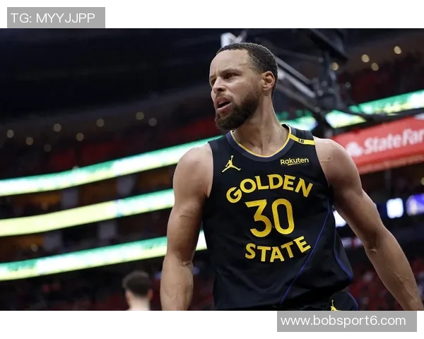 假期学习不放松库里首节火力全开轰下11分展现超强状态