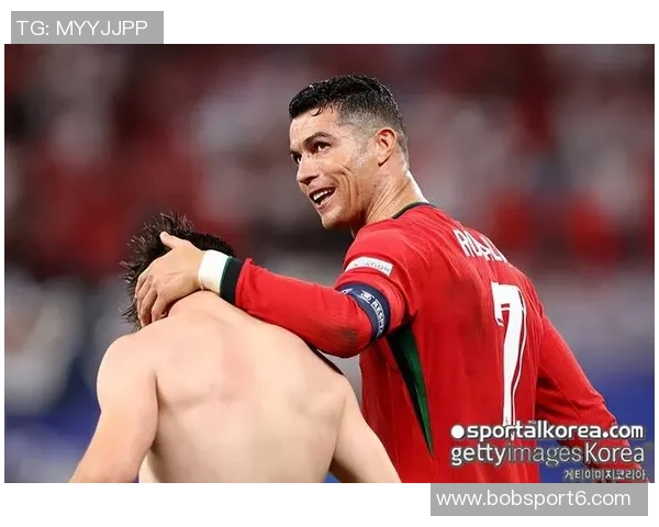 马丁内斯称赞C罗态度决定国家队主力地位30场比赛贡献25球彰显重要性 马丁内斯称赞C罗态度决定国家队主力地位30场比赛贡献25球彰显重要性