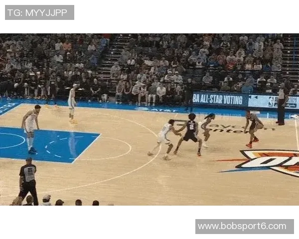 福克斯盛赞文班防守独特之处提升队友信心与进攻侵略性